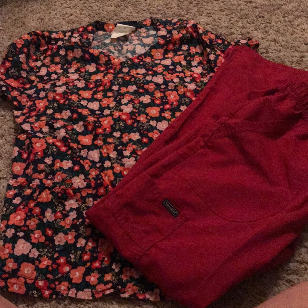 Pink & orange flower print top & pink scrub pants